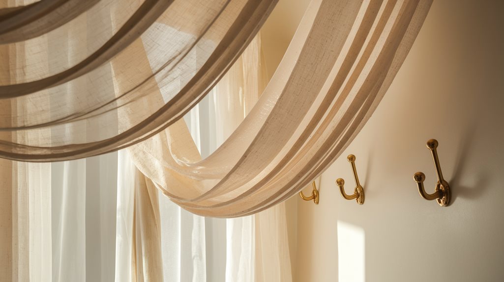 zawieszanie zasłon na hakach